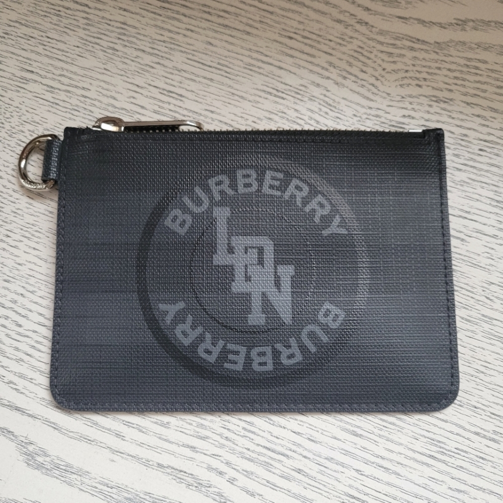 EUC Burberry "Alec KTG" Zipped Keychain Wallet